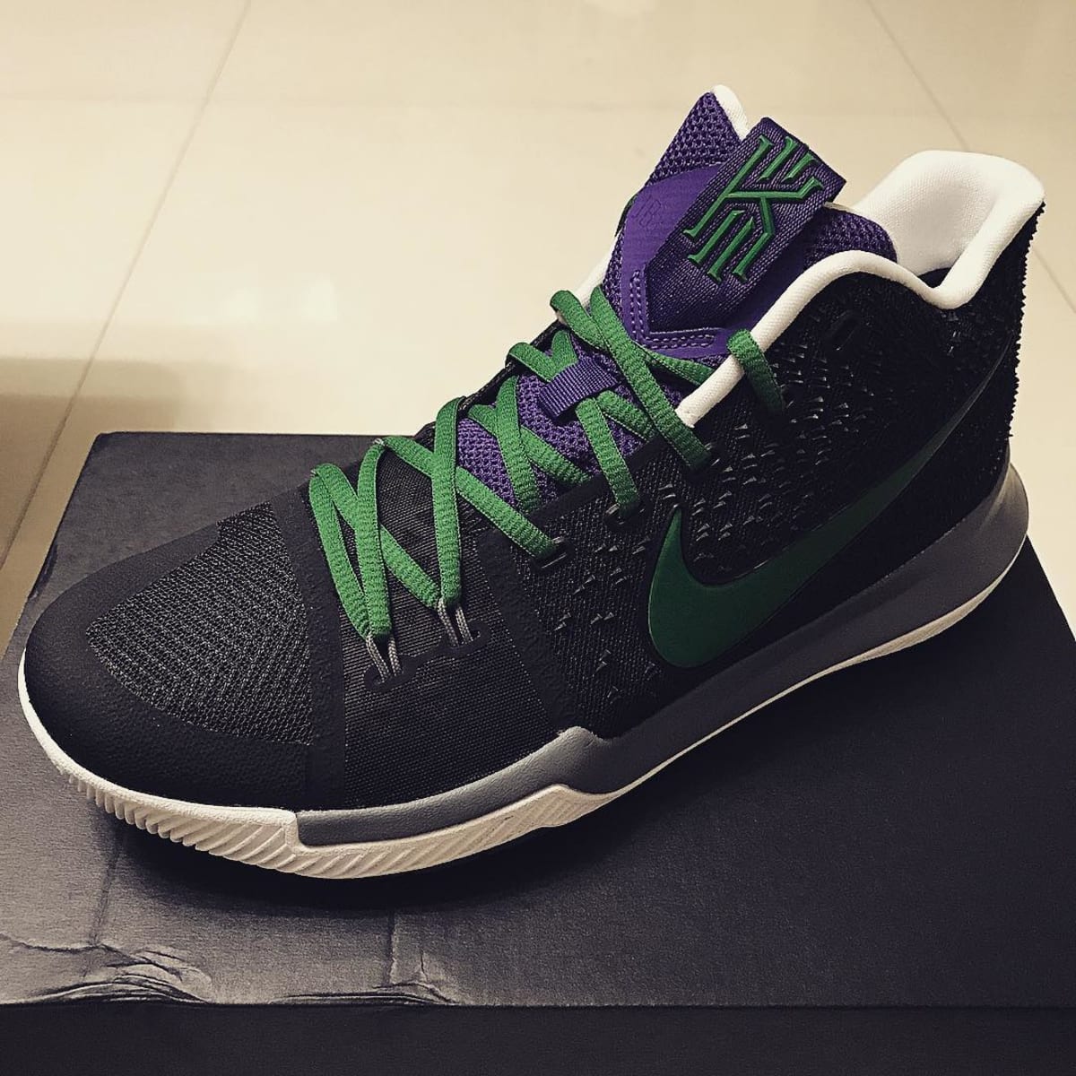 nike kyrie joker
