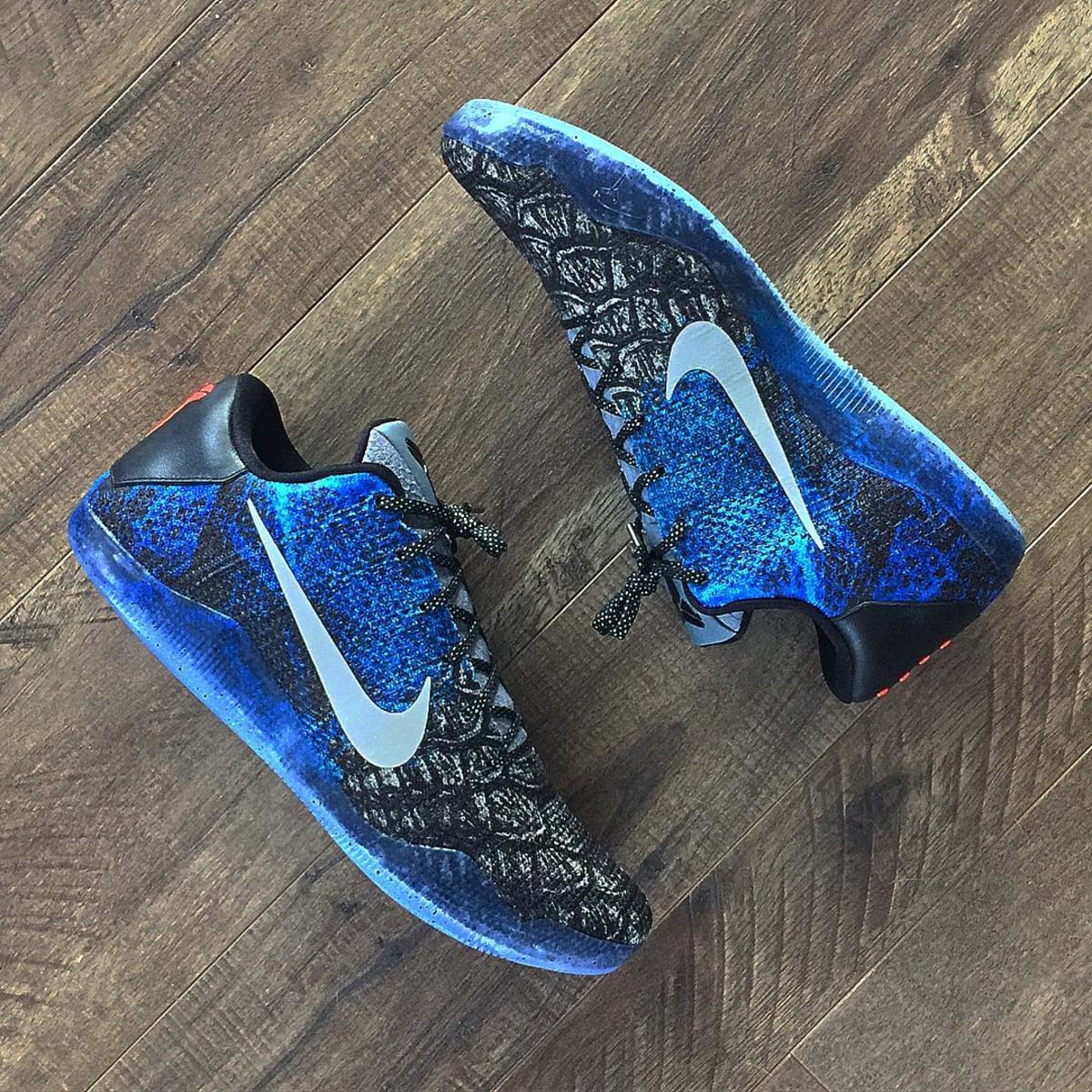 kobe 11 dark knight