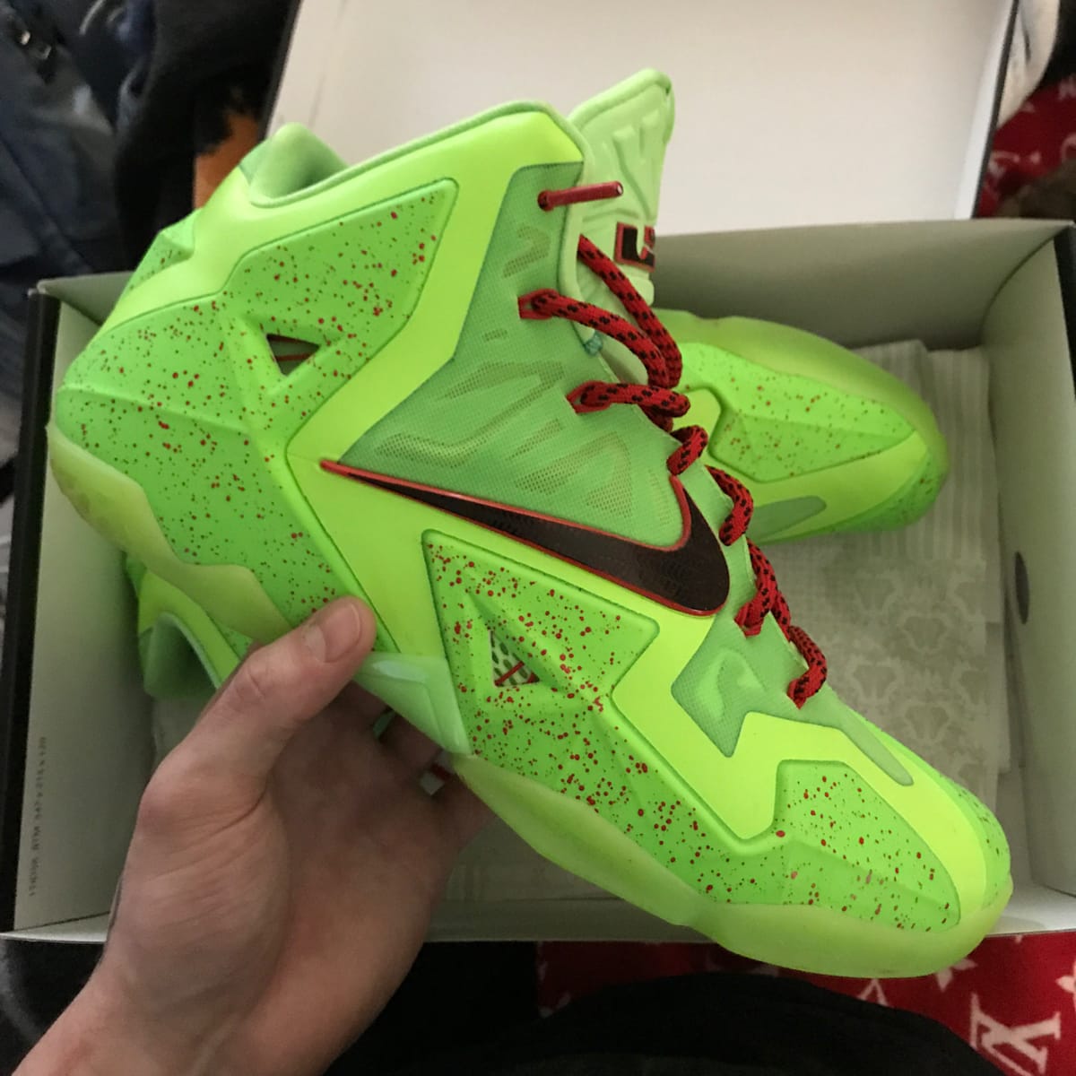 kobe bryant shoes grinch