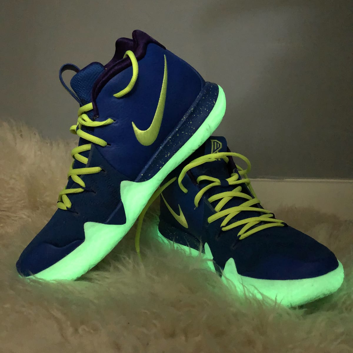 kyrie 4 game royal