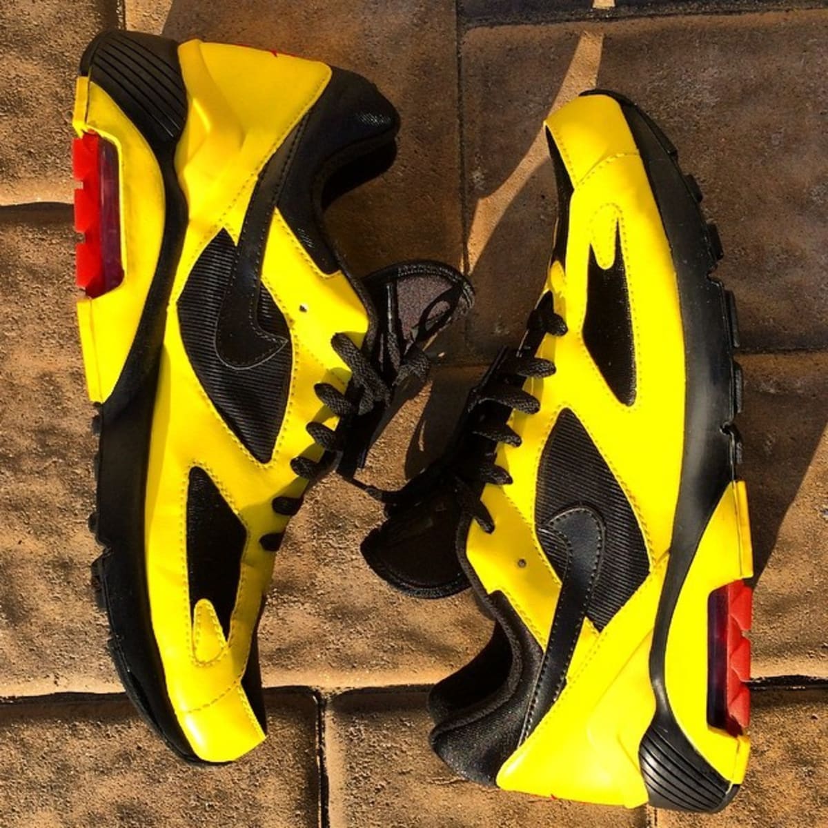 nike uptempo bruce lee