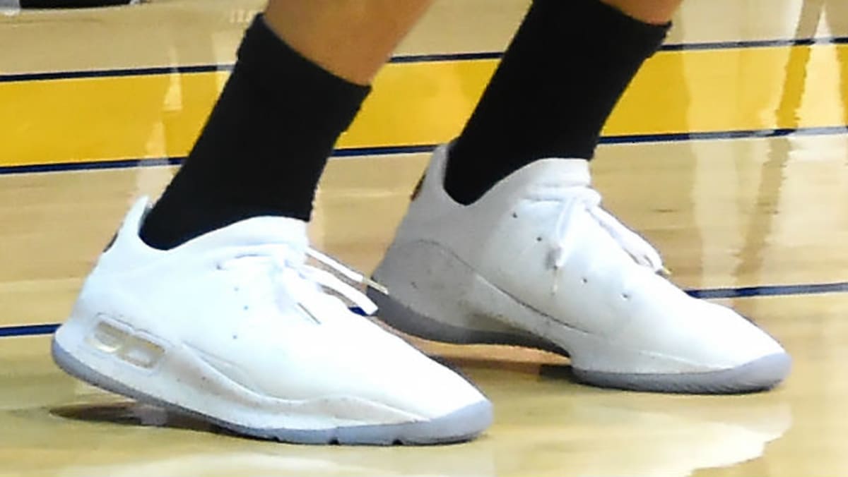 curry 4s low
