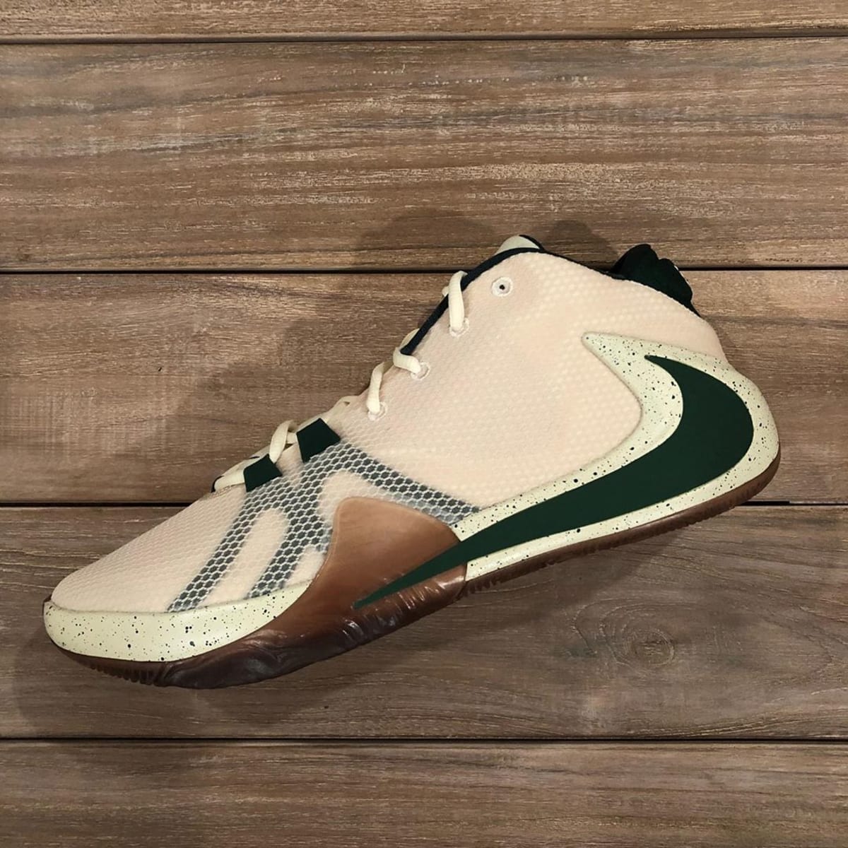 bucks nike shoes