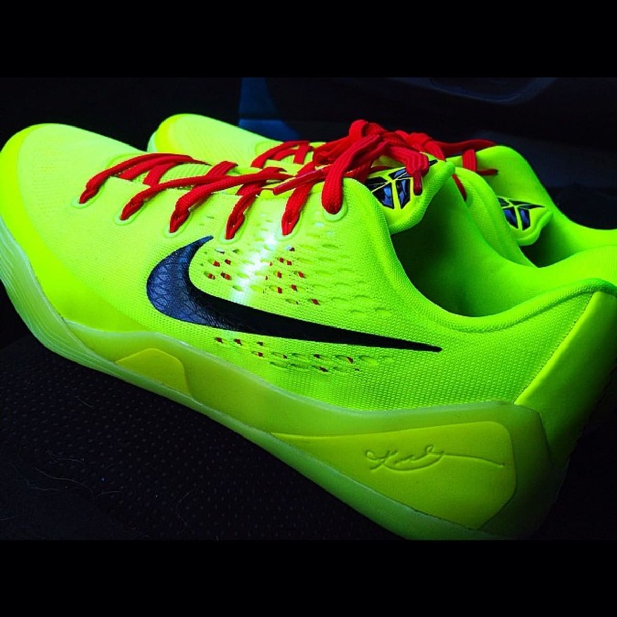 kobe shoes the grinch