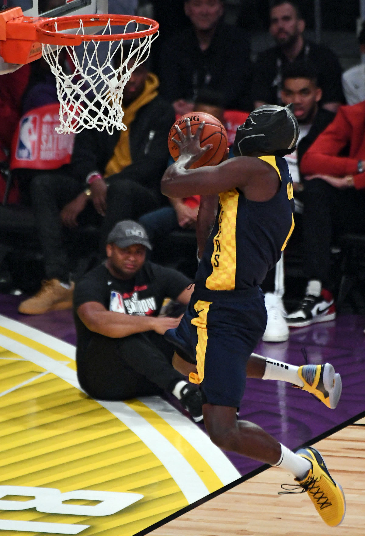 Victor Oladipo Air Jordan 32 Low PE - NBA Slam Dunk Contest 2018