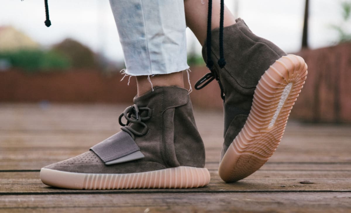 Trives excitation løgner Chocolate Adidas Yeezy 750 Boost On Feet | Sole Collector