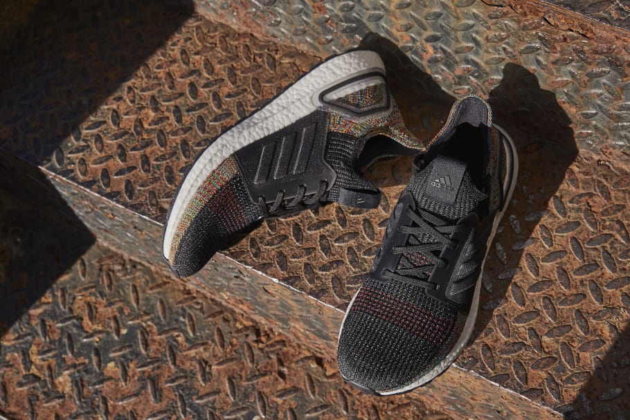 ultra boost 19 black multicolor