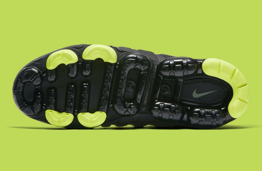 Nike Air VaporMax 95 Black Volt Medium Ash Dark Pewter Dusk Nike Air VaporMax 95 Black Volt Medium Ash Dark Pewter Dusk