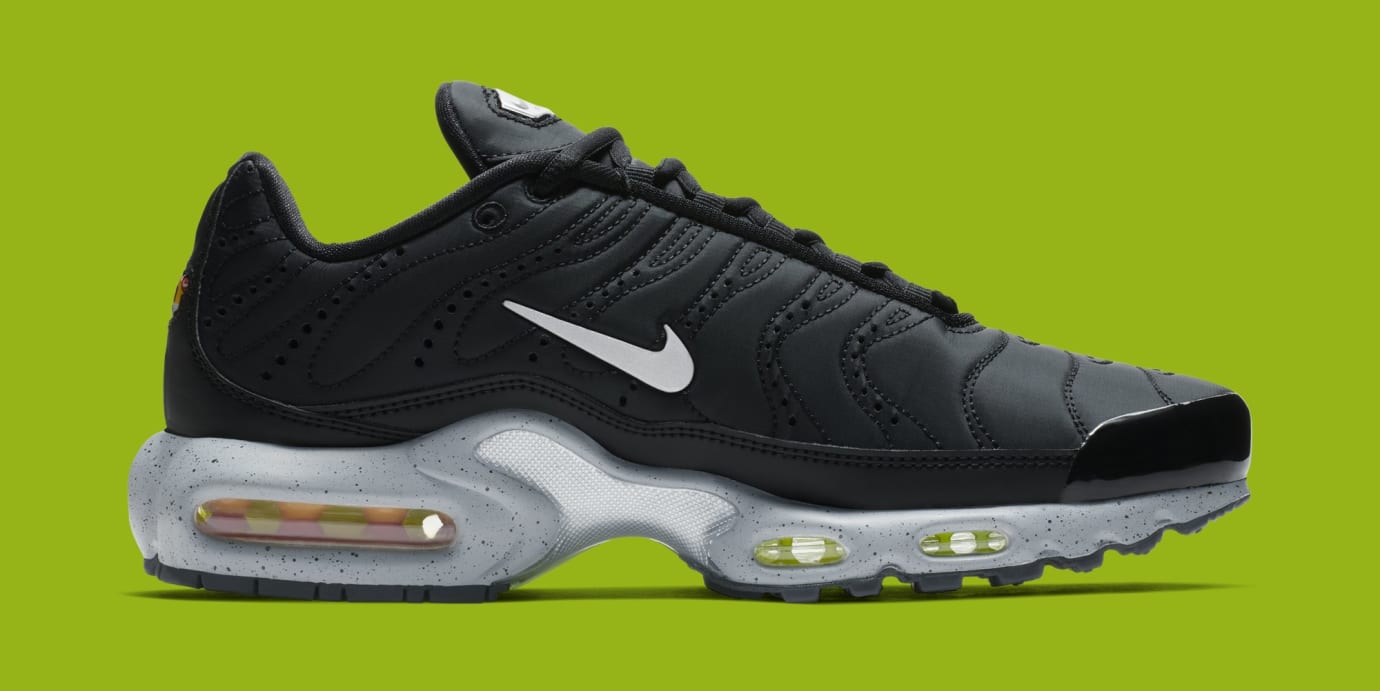 air max plus premium black