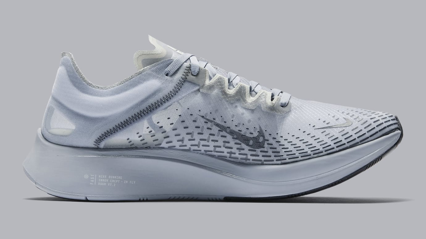 zoom fly sp carbon plate