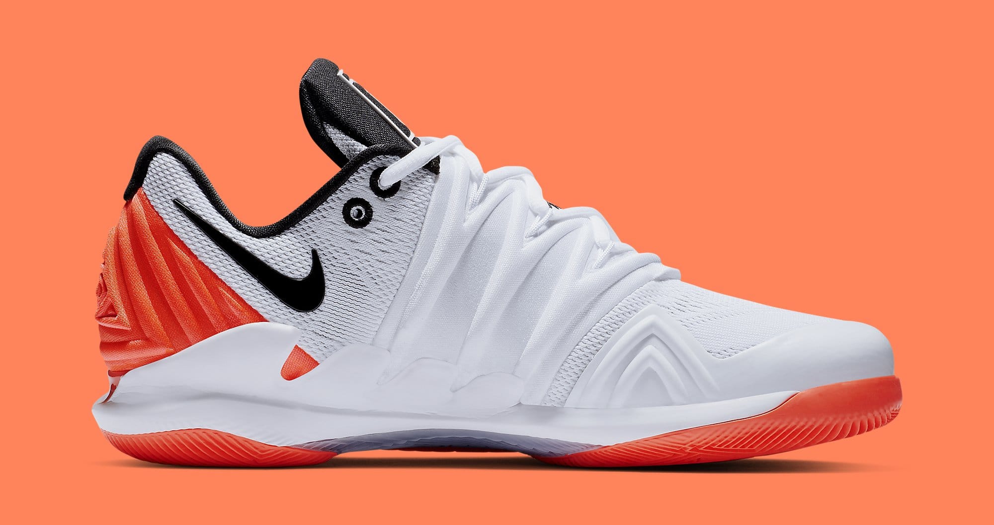 kyrie tennis court shoes