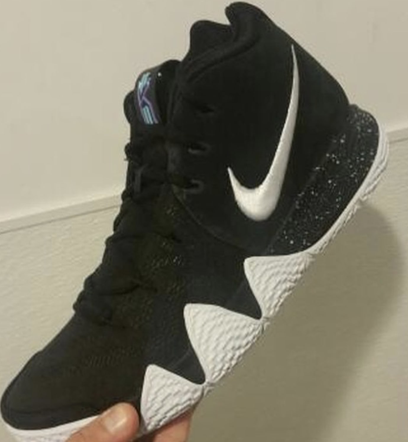 kyrie 4 black and white