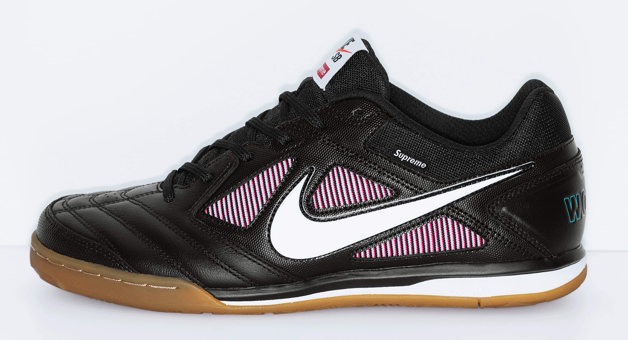 nike supreme futsal