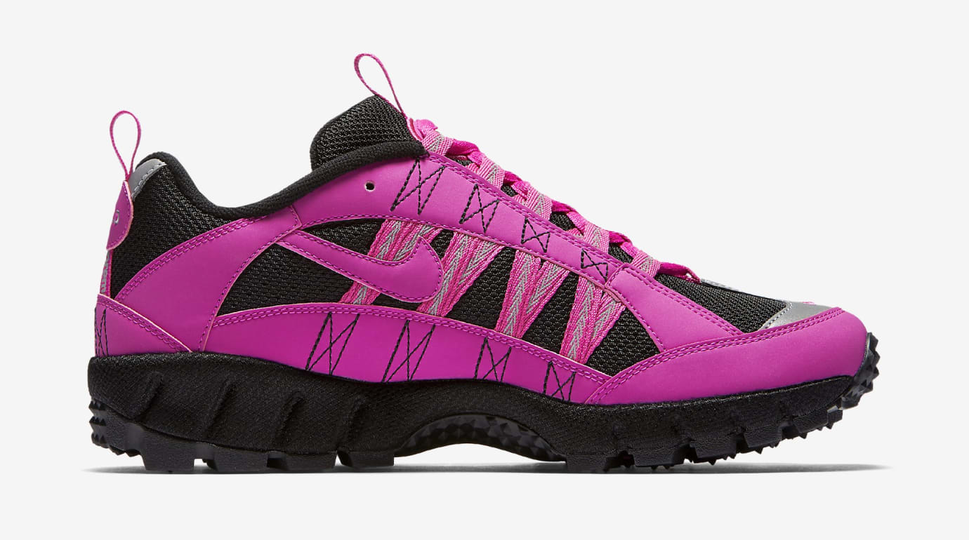 nike humara supreme