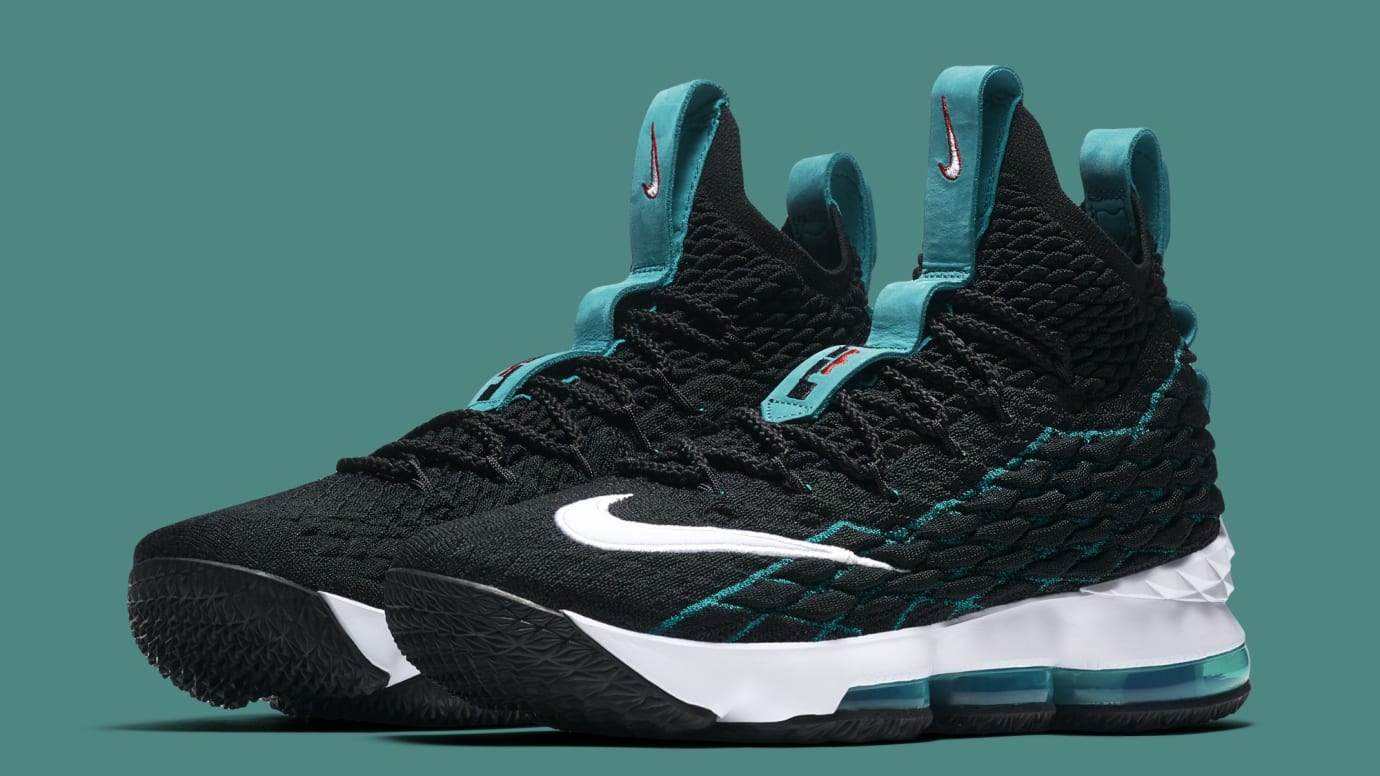 Foot locker lebron 15 clearance