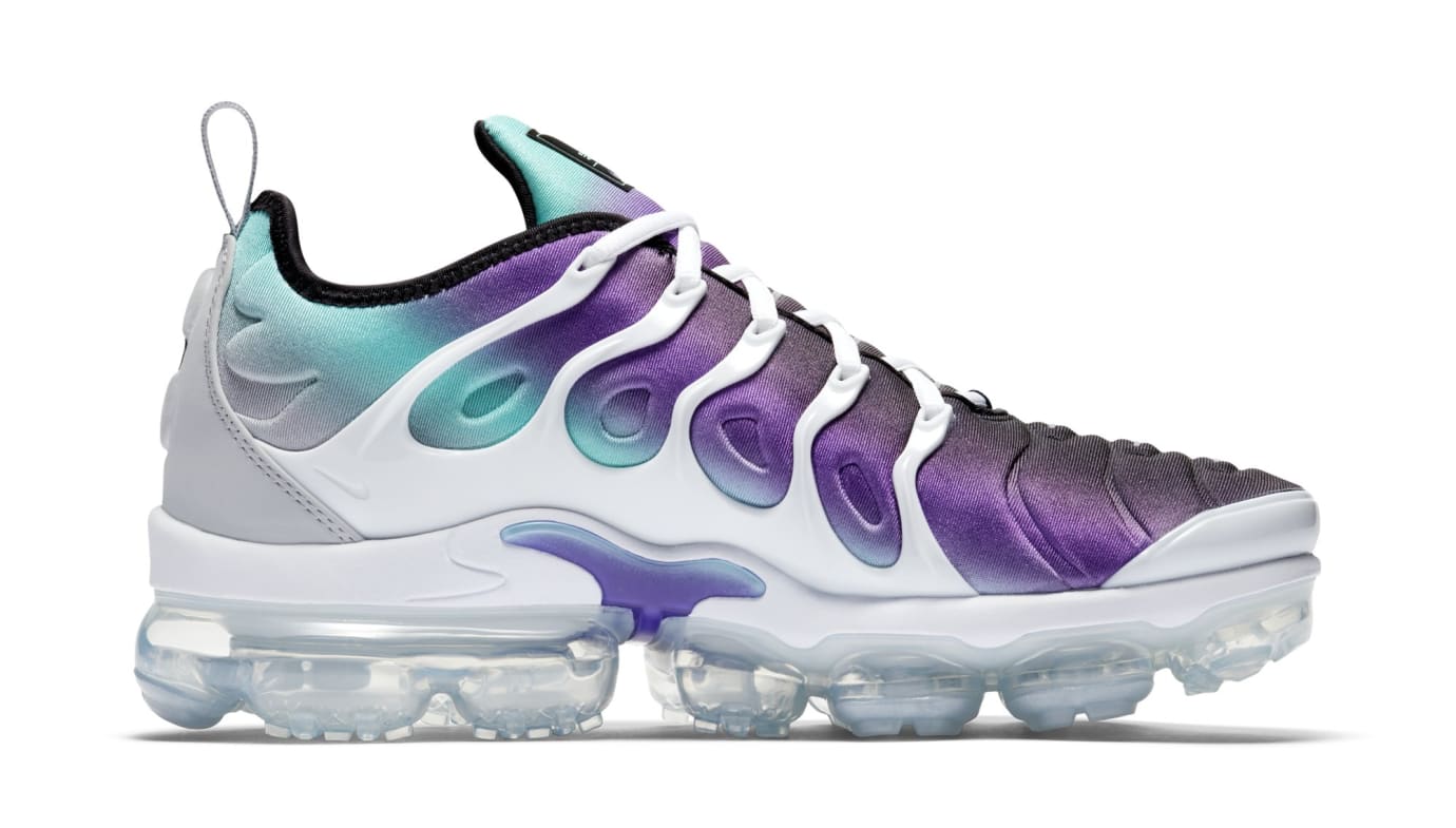 nike vapormax plus violet