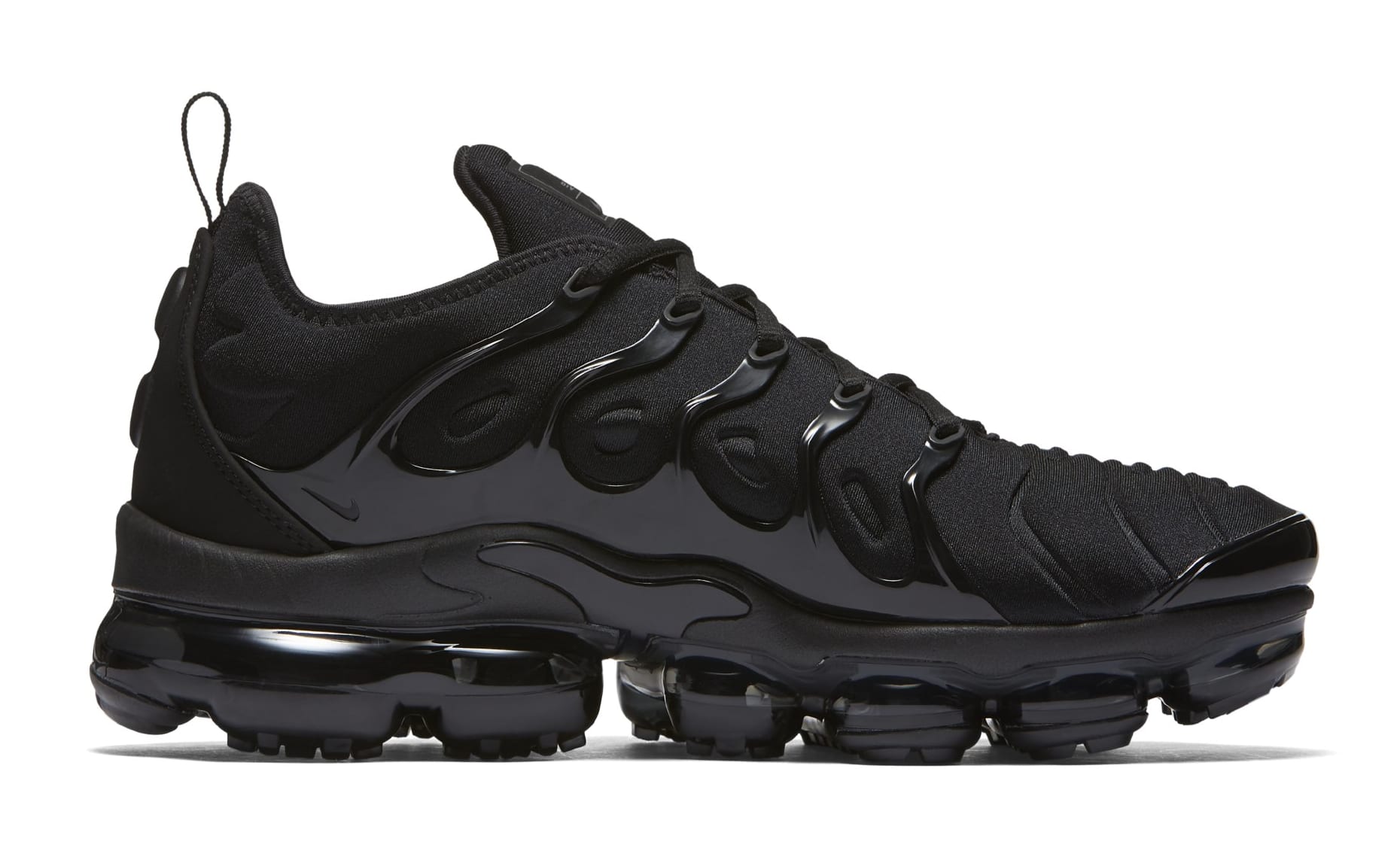 nike vm plus triple black