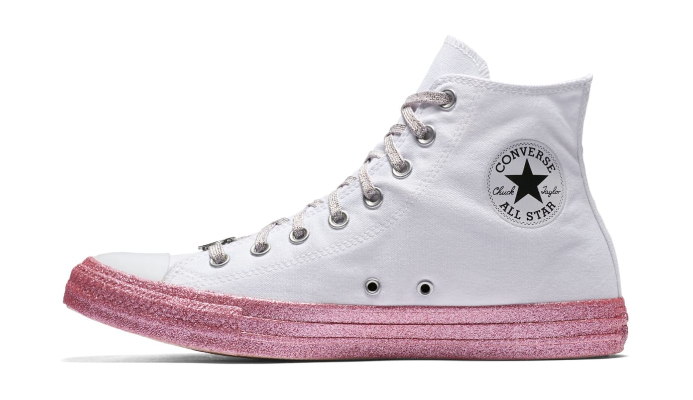 miley cyrus chucks