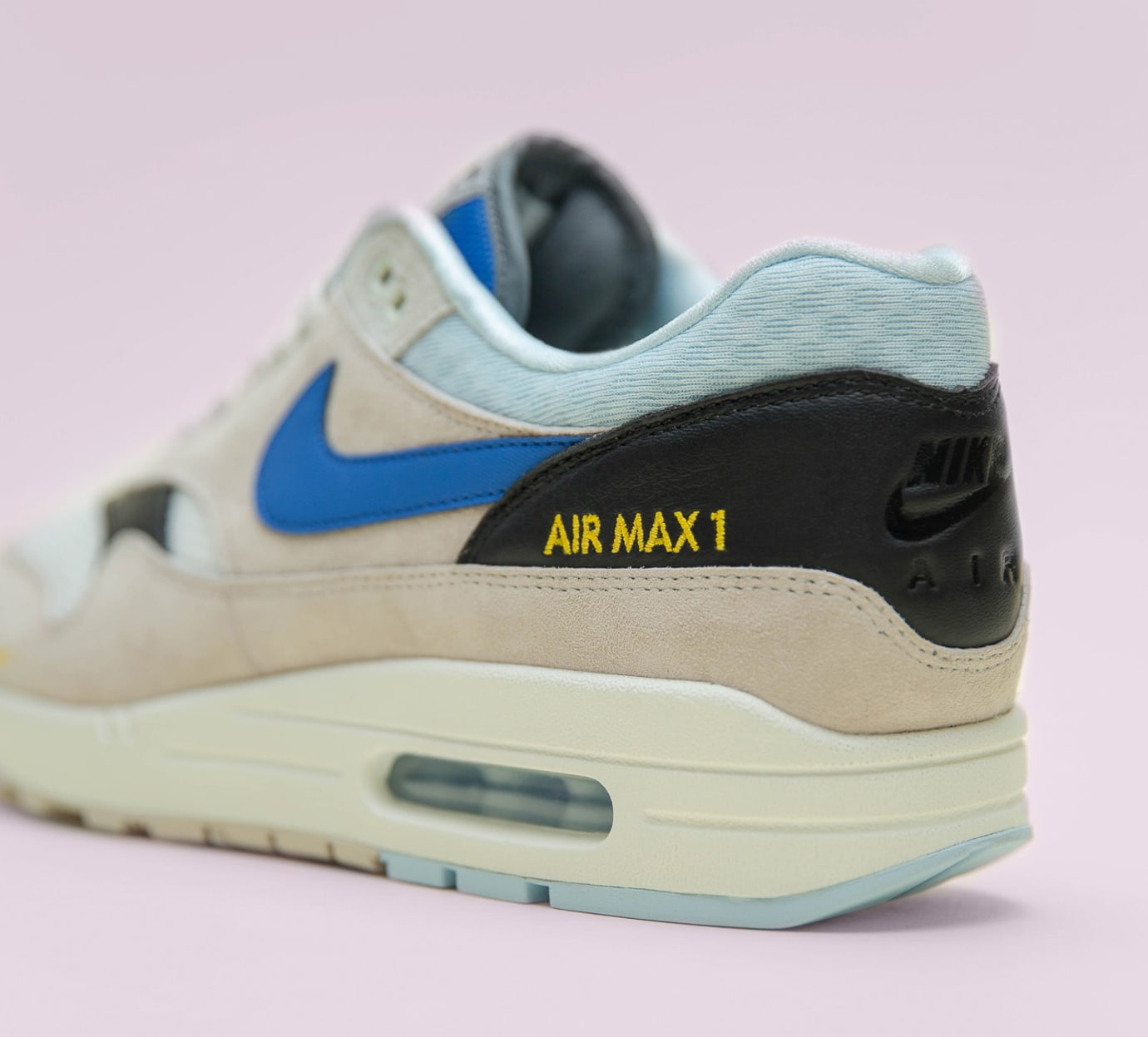 nike air max 1 reflective heel