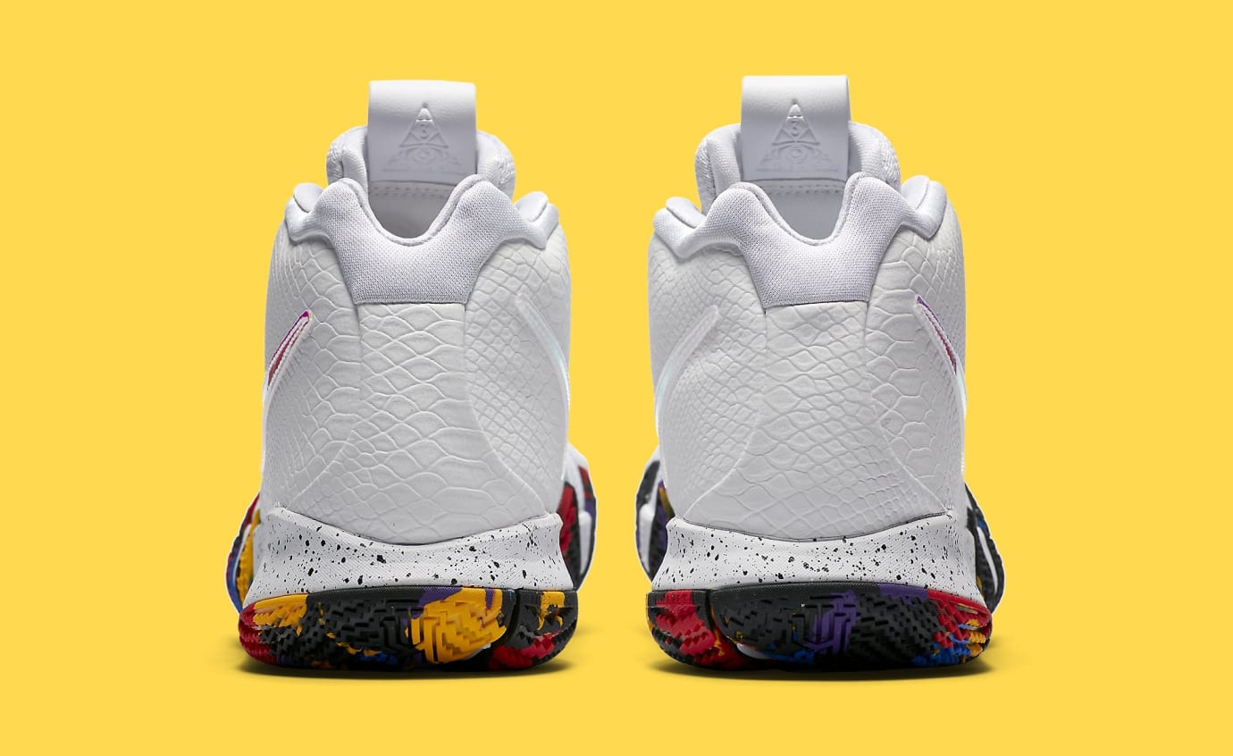 kyrie 4s march madness