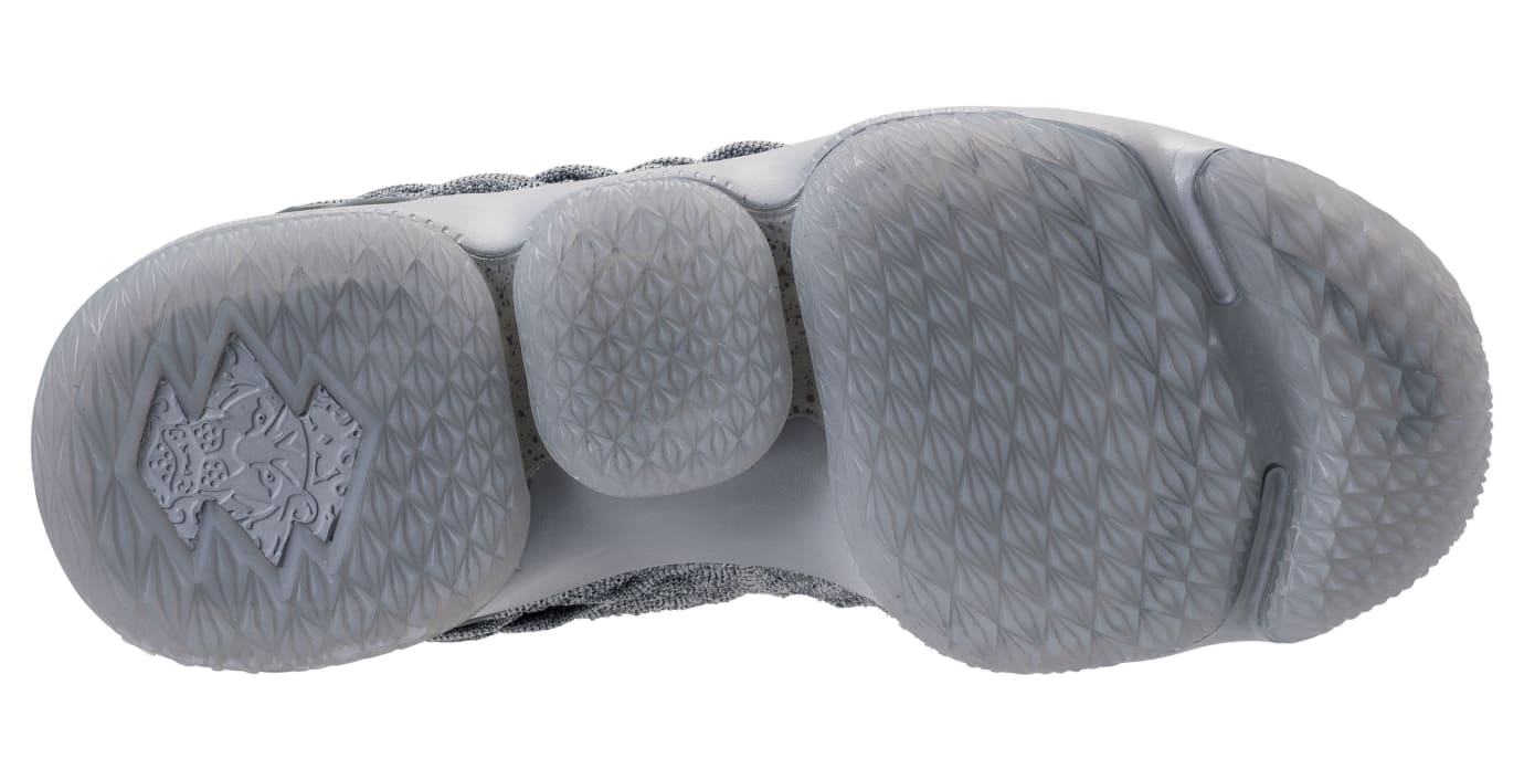 nike lebron 15 city edition