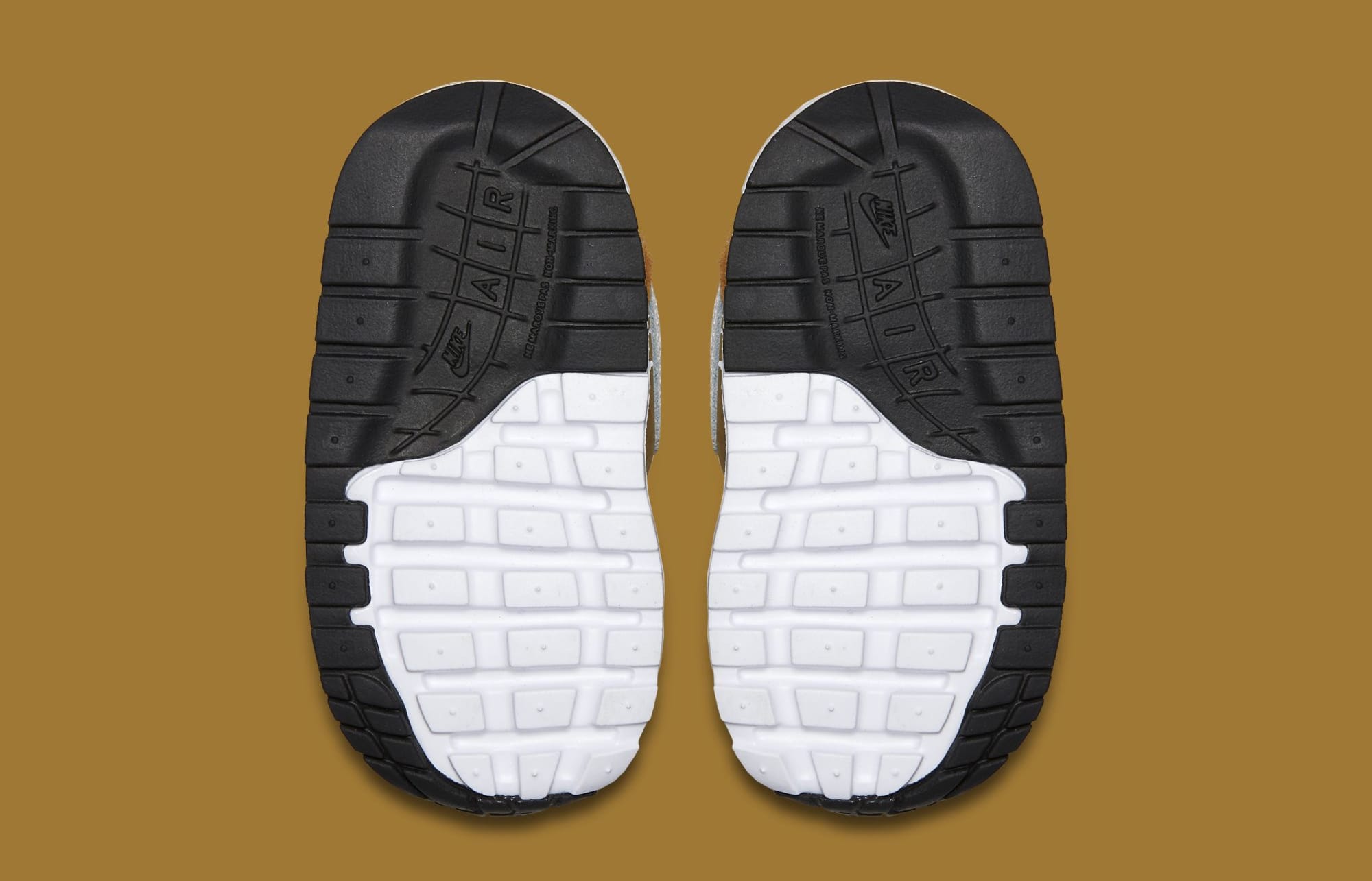 air max dark curry