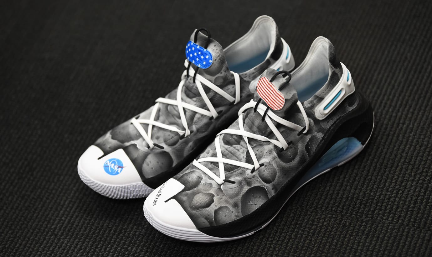 curry 6 moon landing shoes