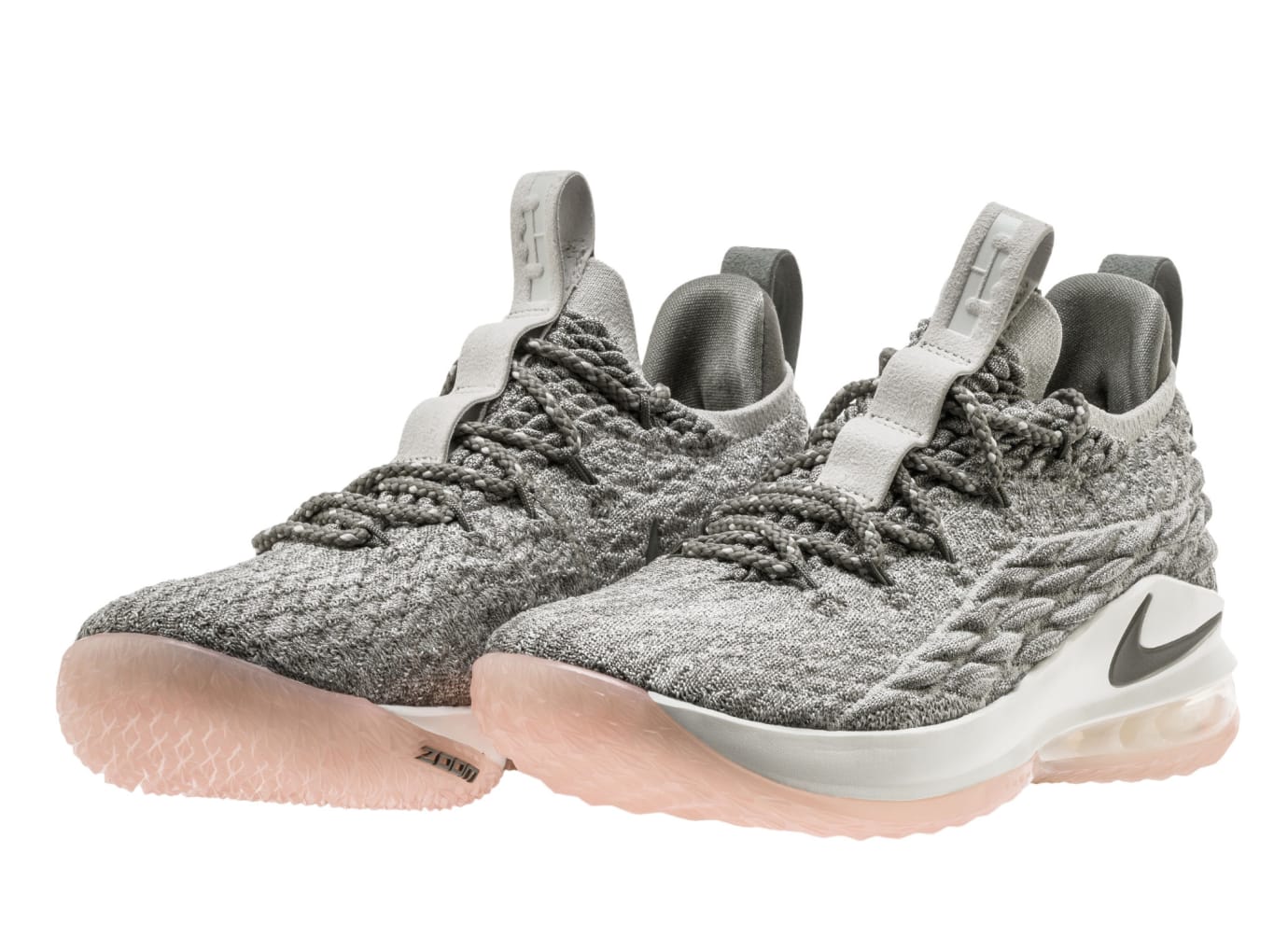 Lebron 15 low sail
