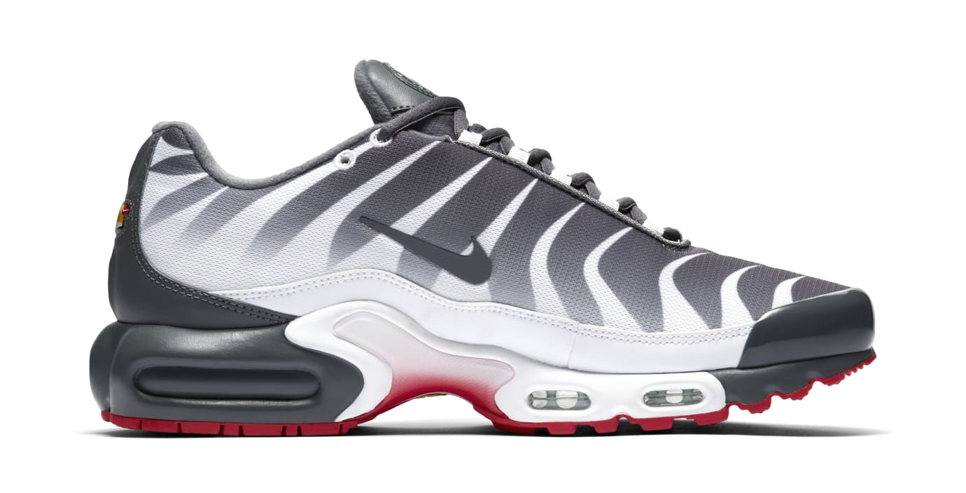 nike air max plus before the bite