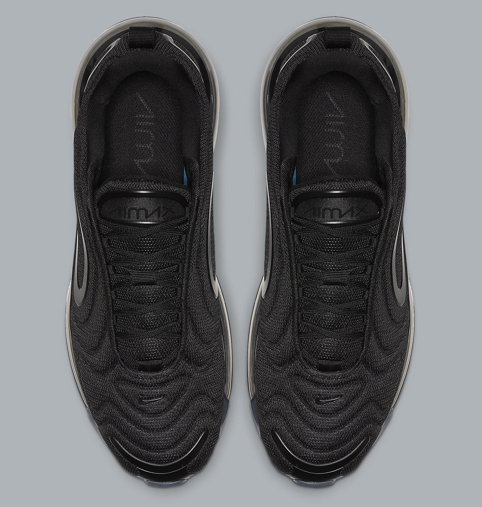 720s triple black