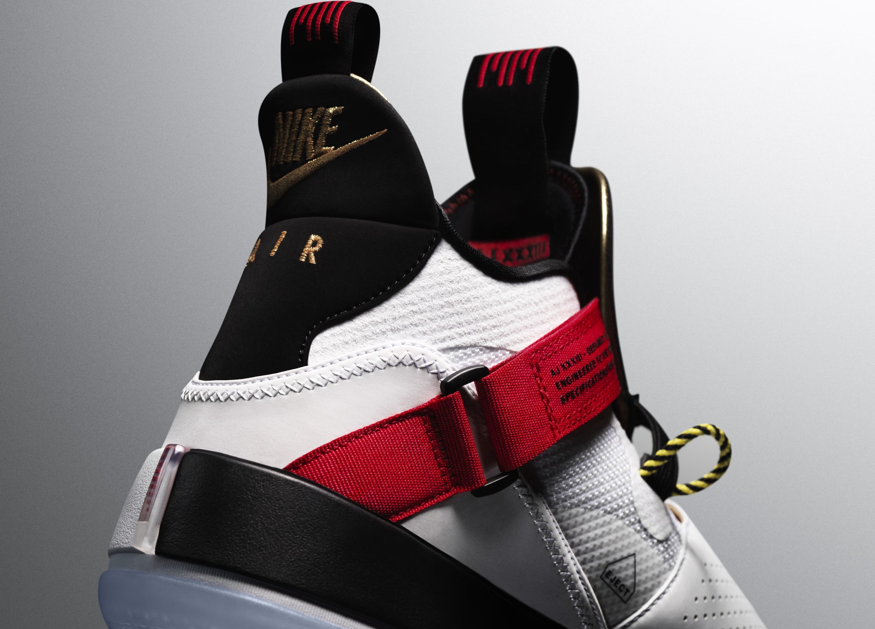 Đây là Air Jordan 33, mẫu giày bóng rổ độc nhất, chưa từng thấy từ trước đến nay