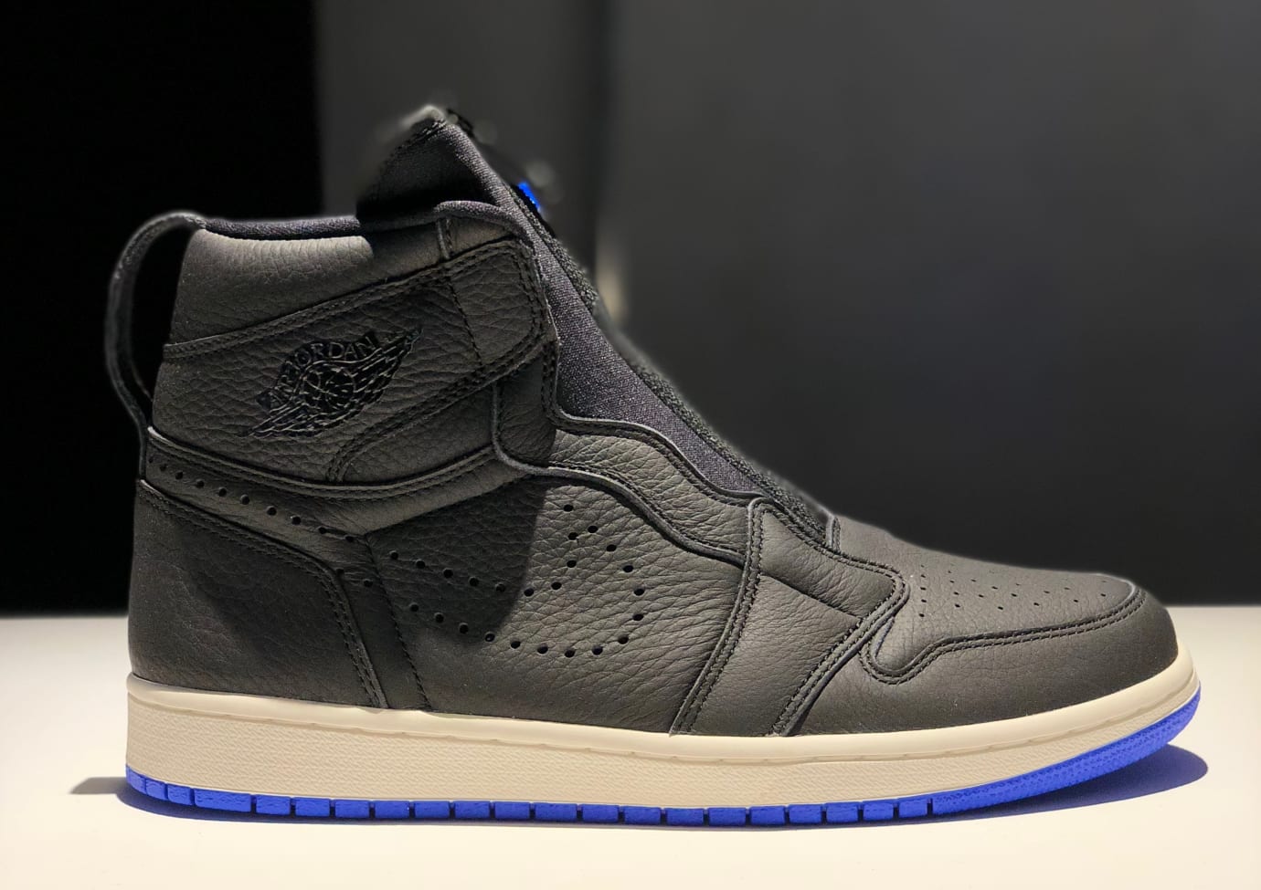 black high top jordans mens