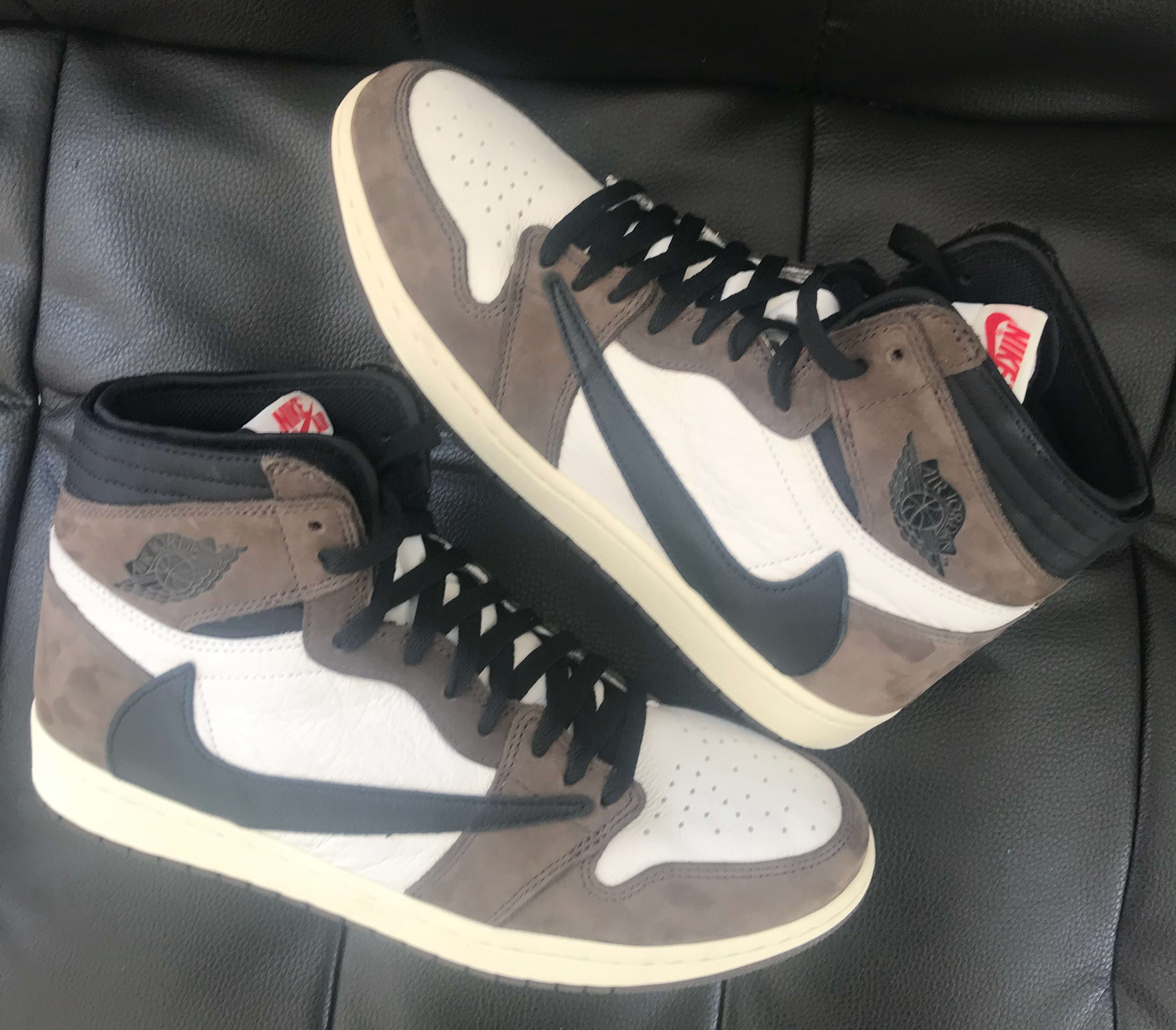 release jordan 1 travis scott