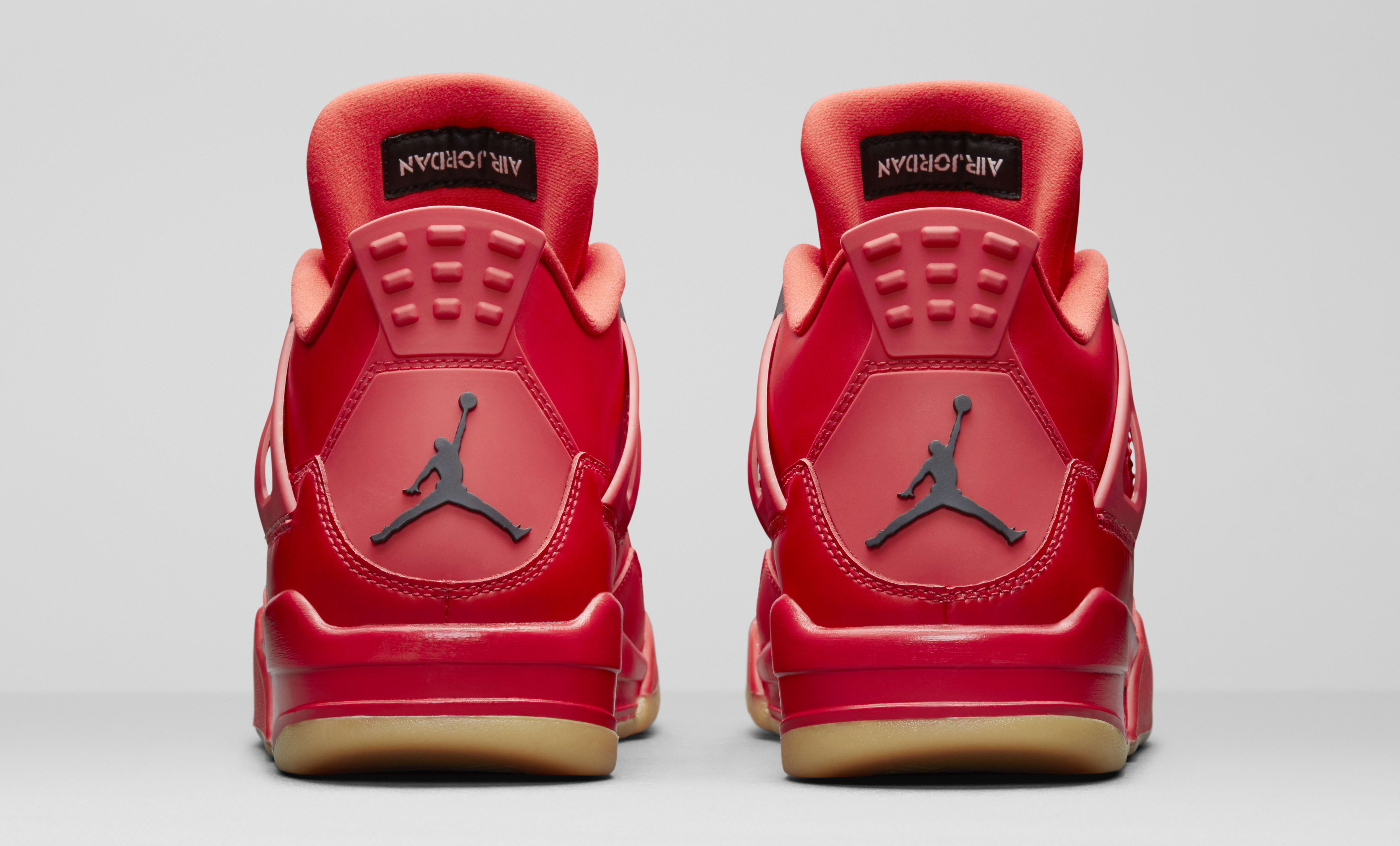 red jordan 4 gum bottom