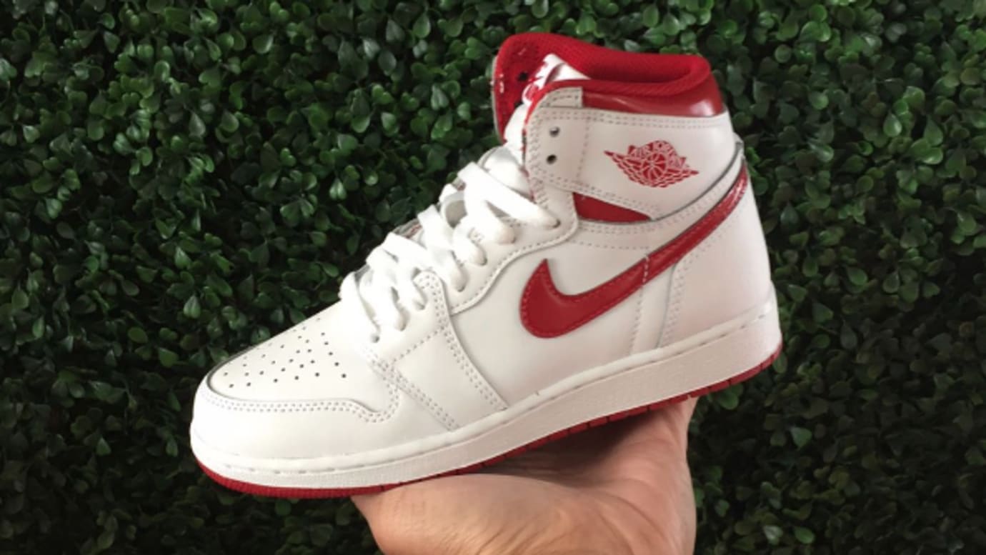 jordan 1 metallic red