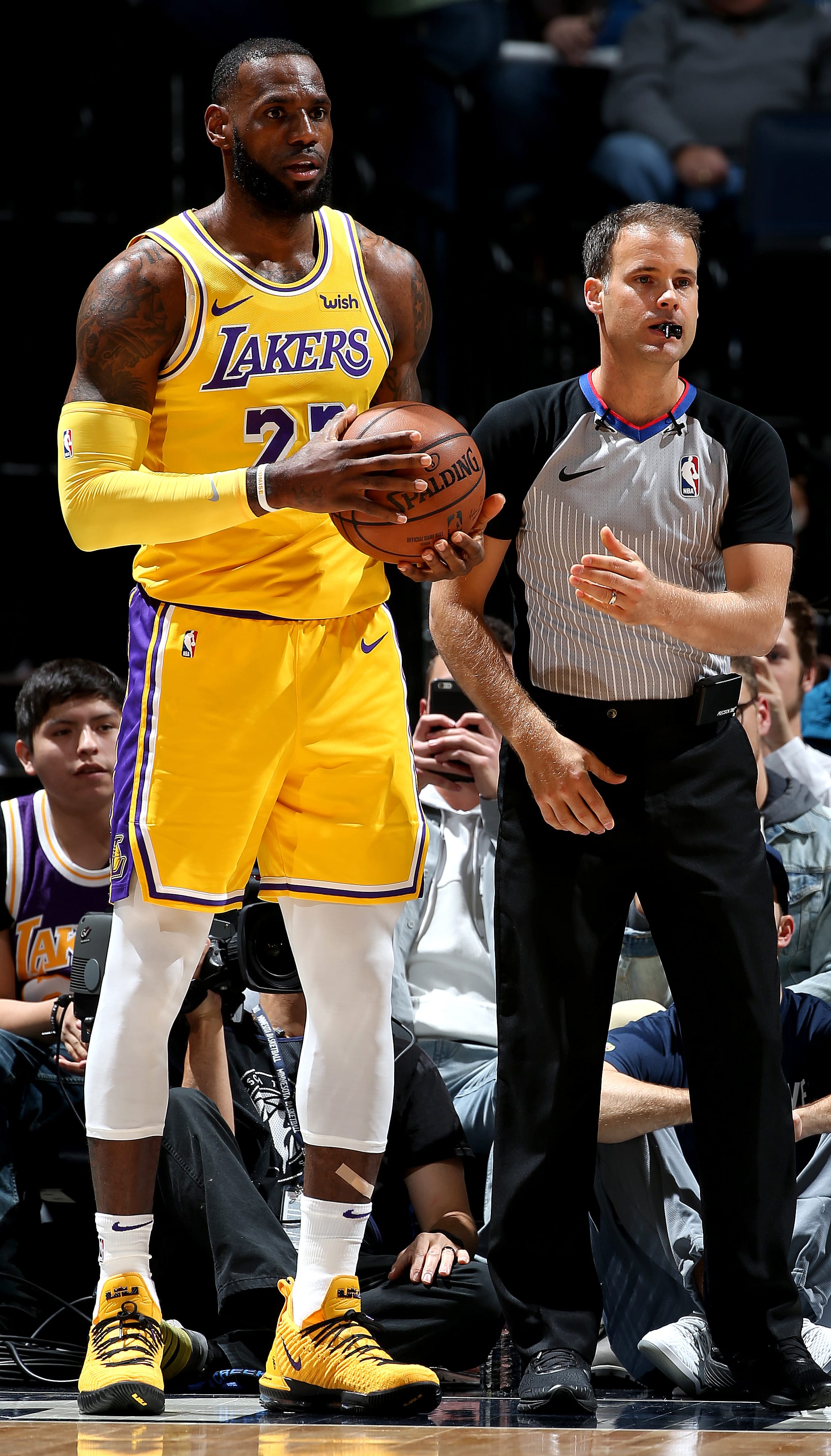 lebron black and yellow shoes