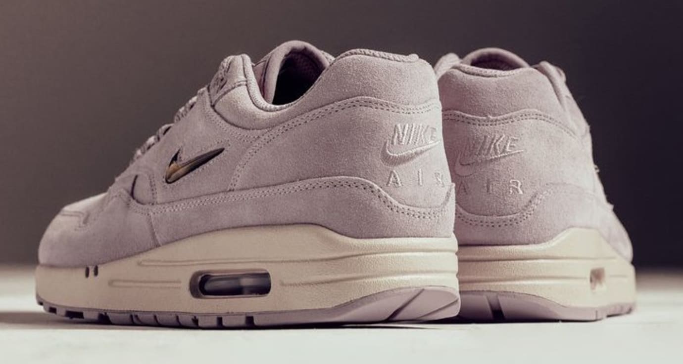 Nike Air Max 1 Jewel Particle Rose/Metallic Gold/ Desert Sand 918354-601 Release Date | Collector