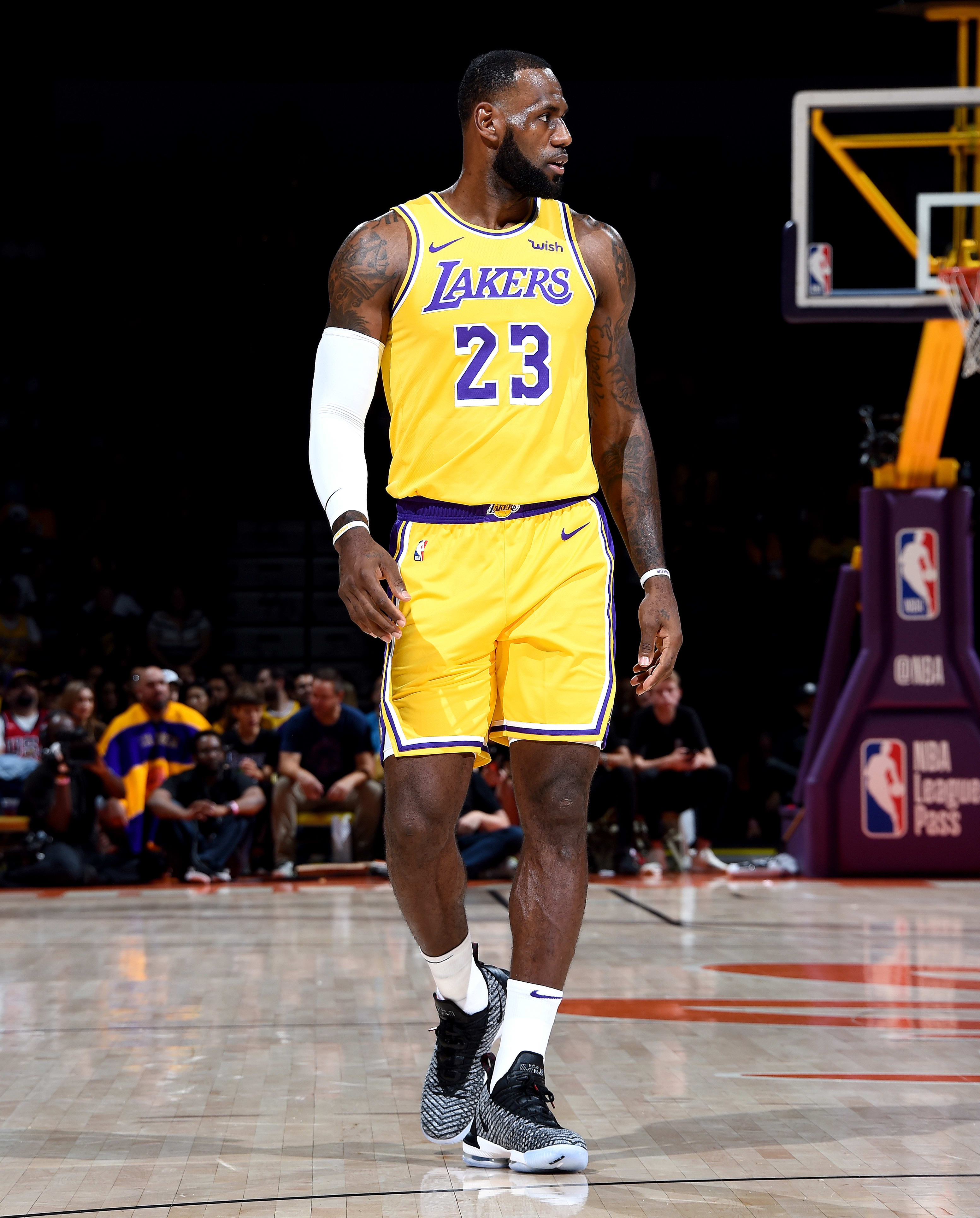 lebron wearing lebron 16