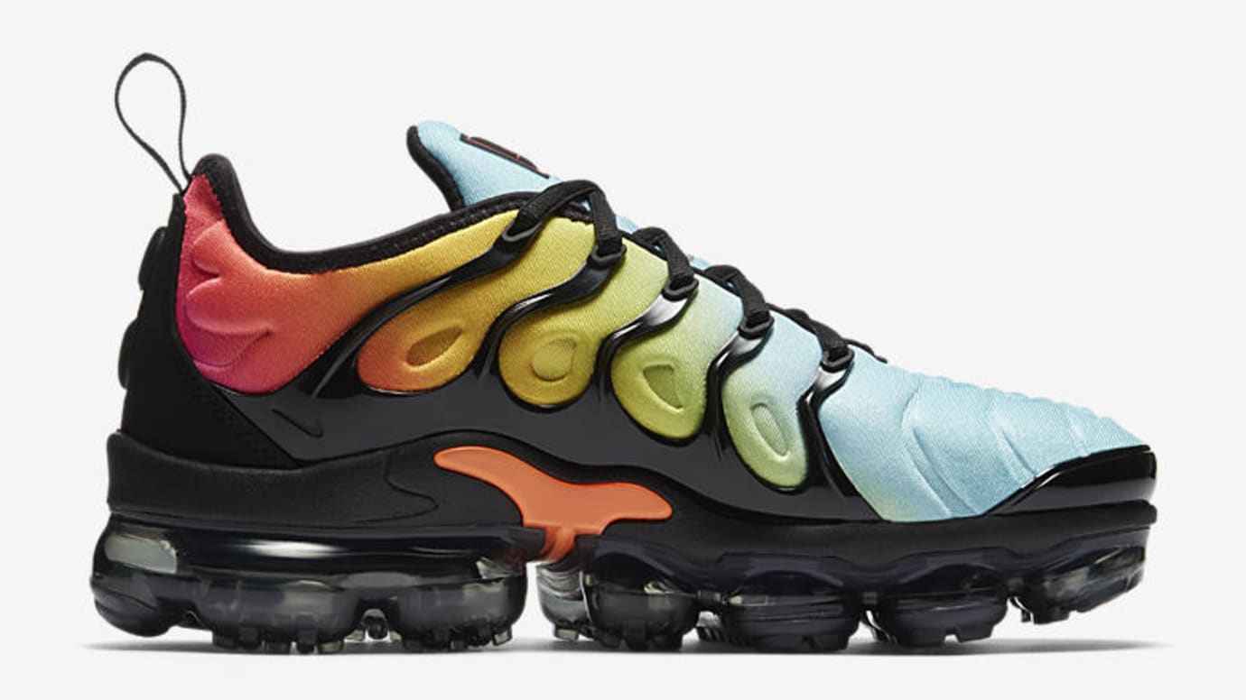 nike vapormax plus womens colorful