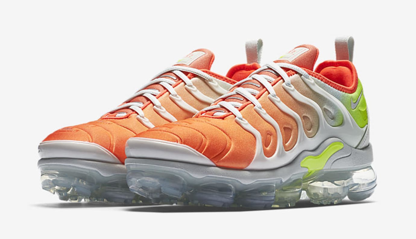 vapormax plus white orange