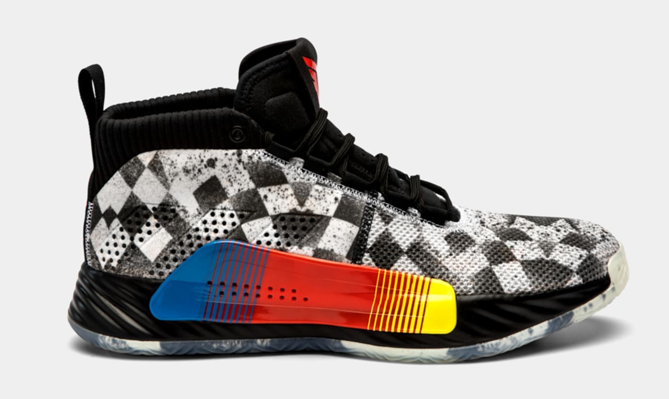 adidas dame 5 pe Cinosural International School