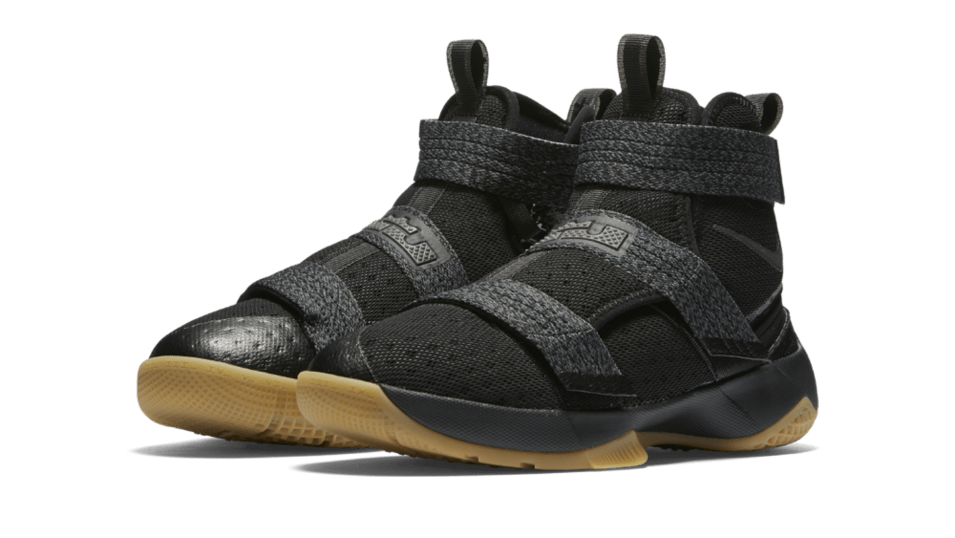 Lebron laceless shoes Clearance