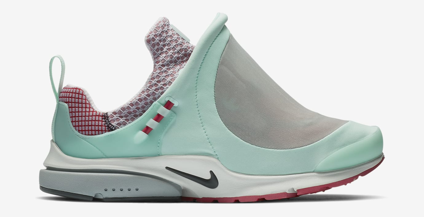 nike foot tent