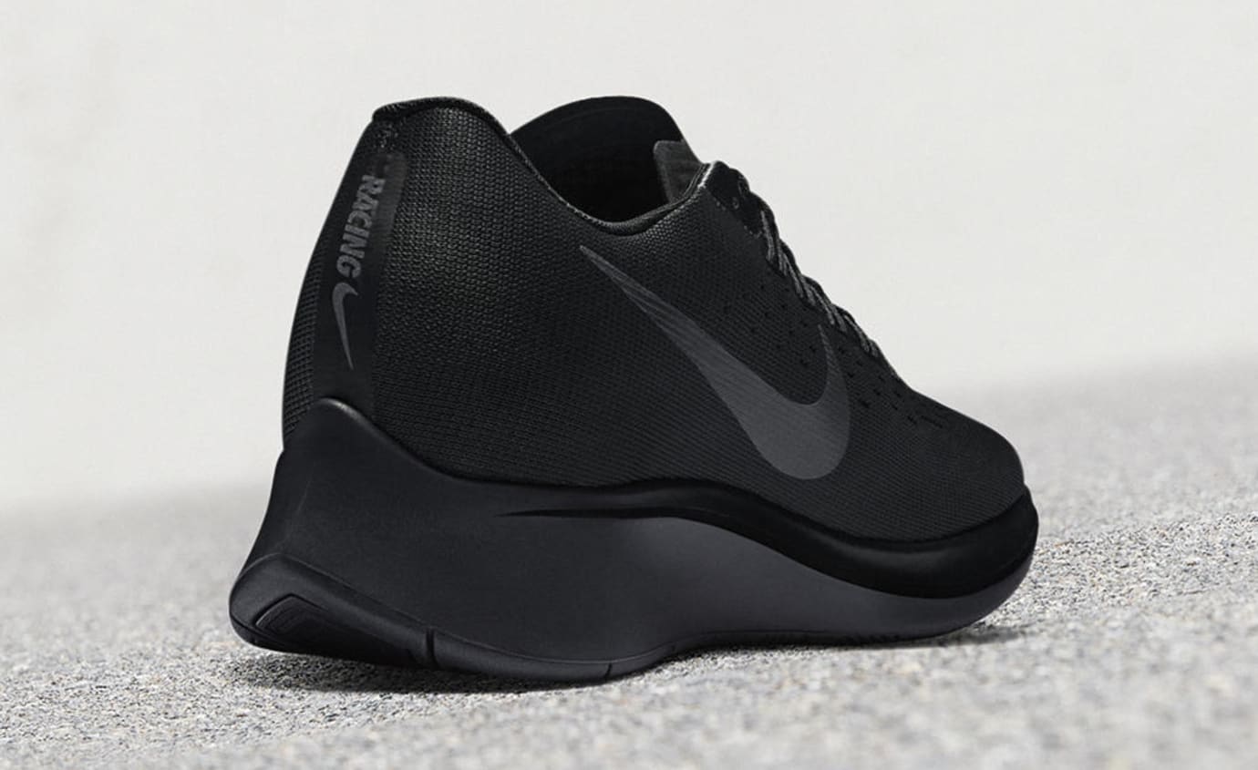 Triple black nike zoom