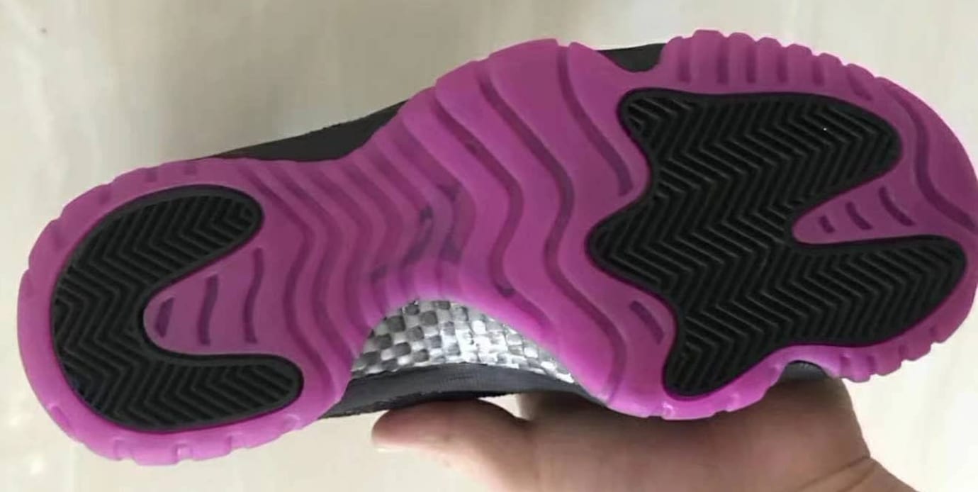 Air Jordan 11 Low Black/Purple AR5149