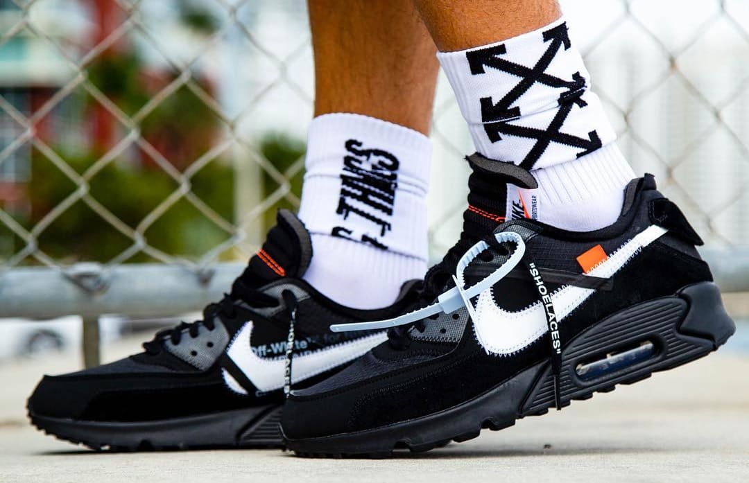 nike air max 90 black on feet