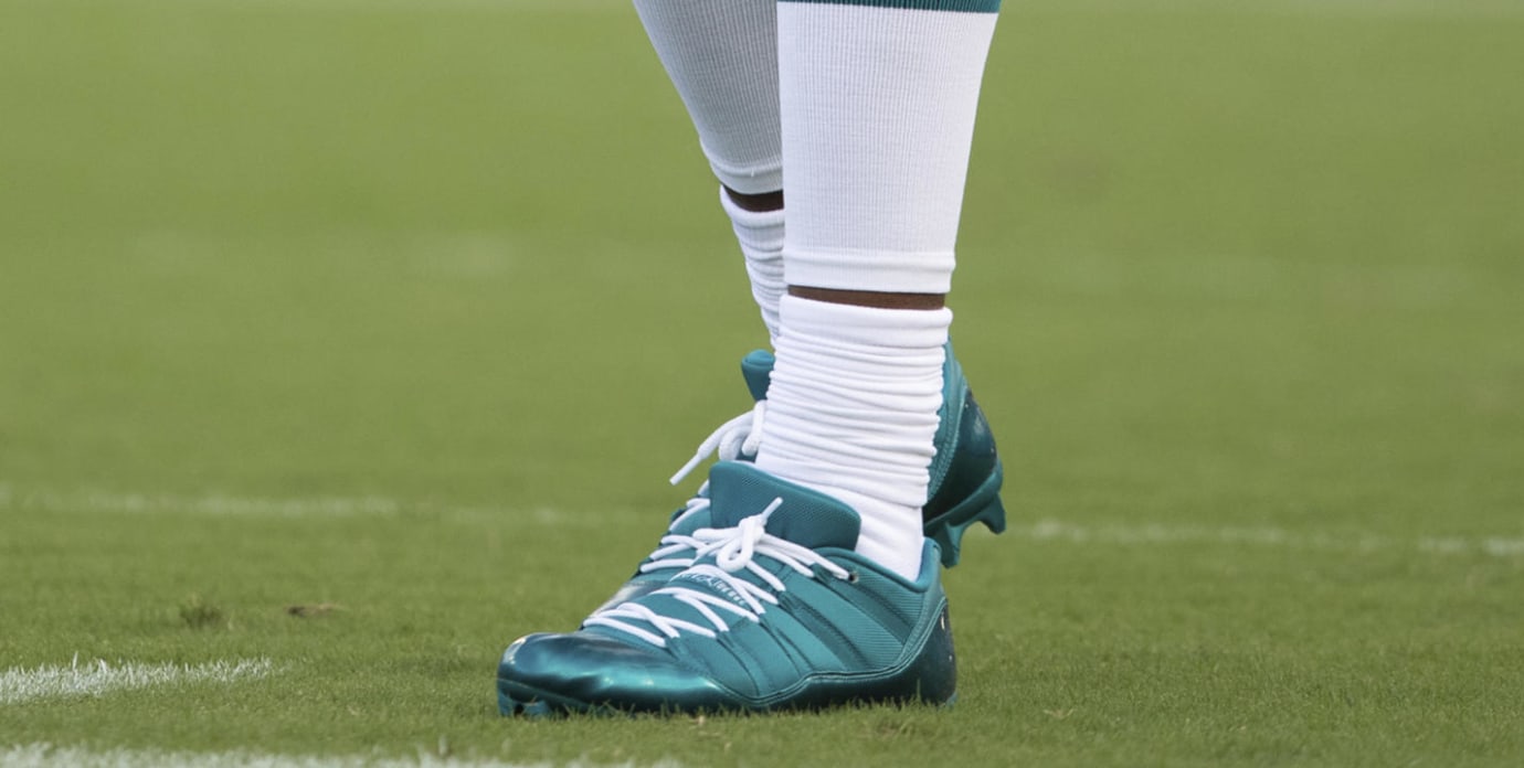 jamal adams jordan cleats