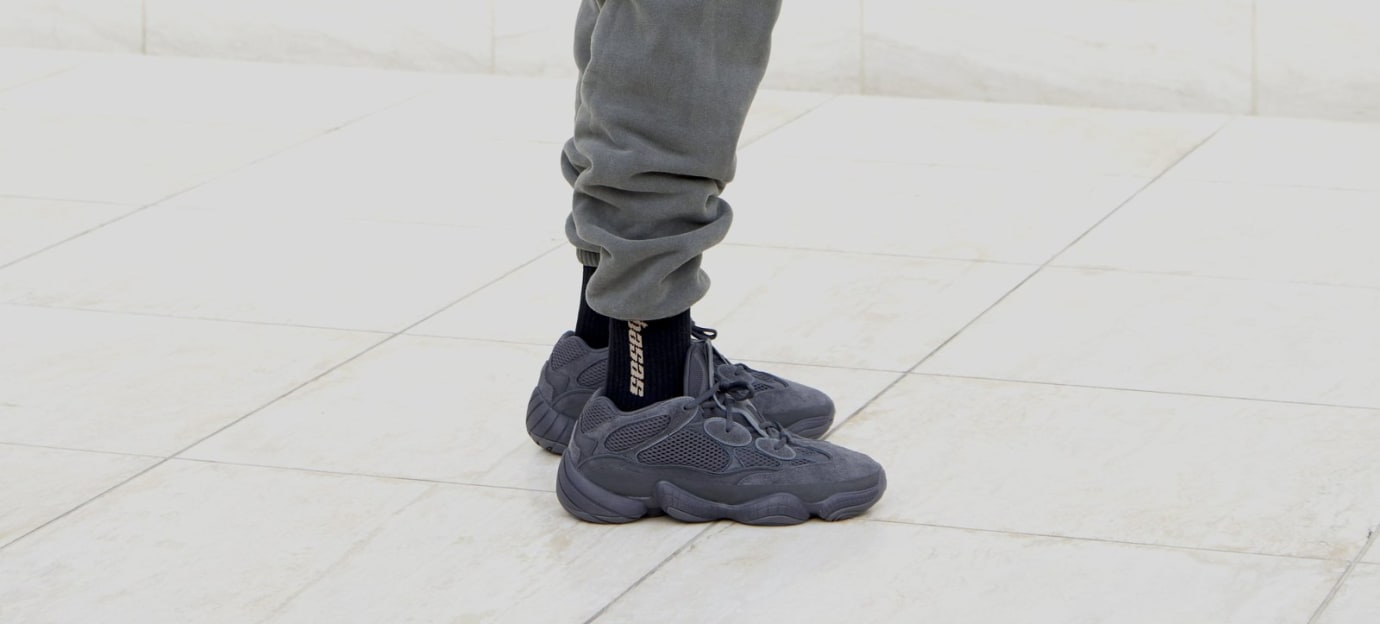 black yeezy 500s