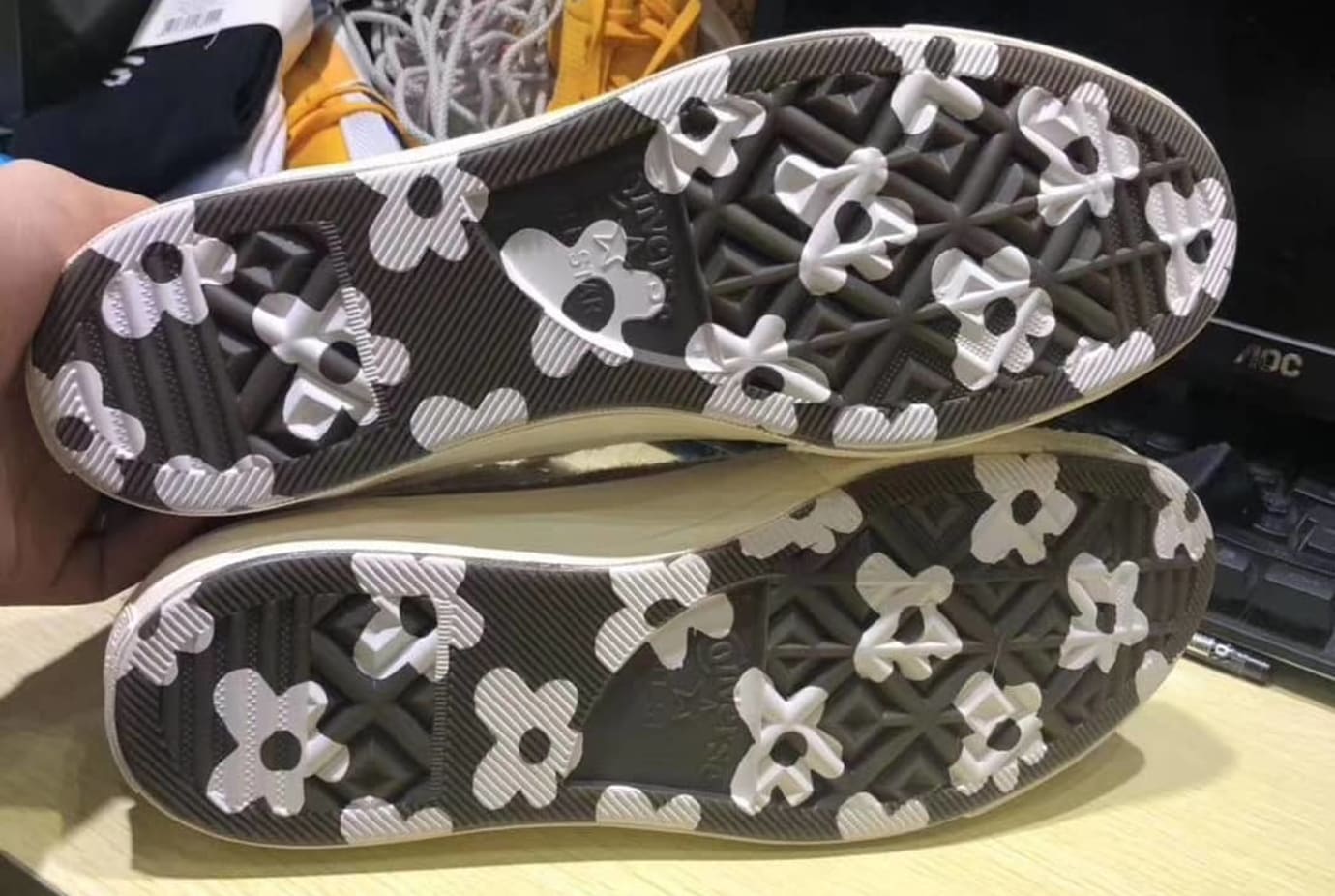 chuck taylor golf shoes