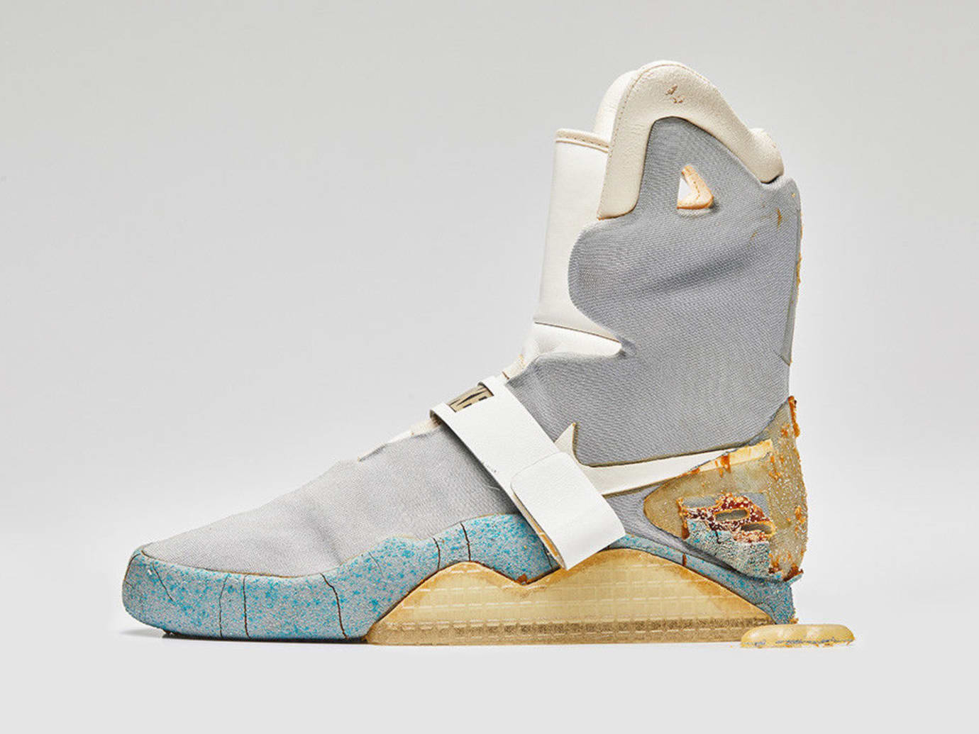 Nike Mag Sneaker From Sells for Over $90,000 at Auction | Sole